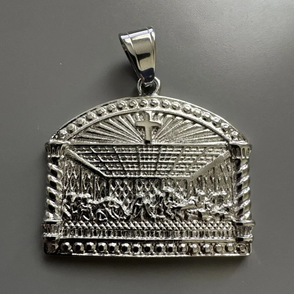 The Last Supper Jesus Christ Silver Tone Pendant 24 Inch Necklace Catholic Faith
